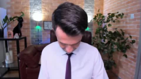 Snapshot of hard_and_juici chatting on 02.13.25 Steve online show from 02.13.25