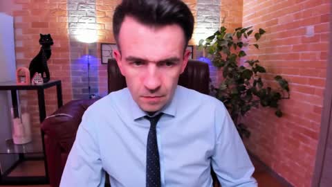 Snapshot of hard_and_juici chatting on 02.15.25 Steve online show from 02.15.25