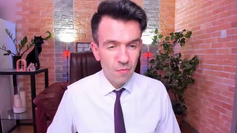 Snapshot of hard_and_juici chatting on 02.17.25 Steve online show from 02.17.25