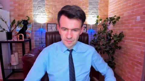 Snapshot of hard_and_juici chatting on 03.02.25 Steve online show from 03.02.25