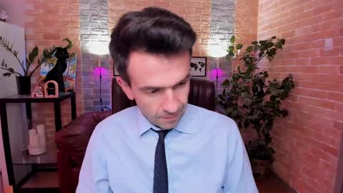 Snapshot of hard_and_juici chatting on 03.06.25 Steve online show from 03.06.25