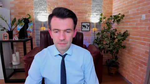 Snapshot of hard_and_juici chatting on 03.07.25 Steve online show from 03.07.25