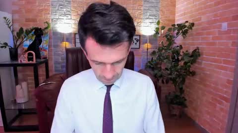 Snapshot of hard_and_juici chatting on 03.12.25 Steve online show from 03.12.25