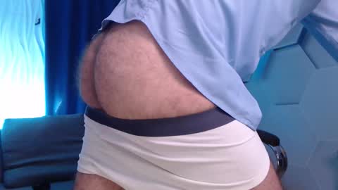 Snapshot of hard_and_juici chatting on 11.04.25 Steve online show from 11.04.25