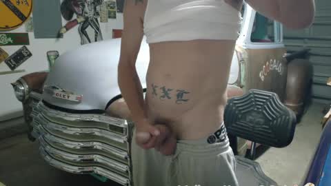 Snapshot of hard_knoxx1 chatting on 04.15.26 hard_knoxx1 online show from 04.15.26