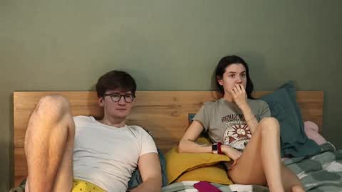 Snapshot of hard_pepper chatting on 12.16.24 Emily and David online show from 12.16.24