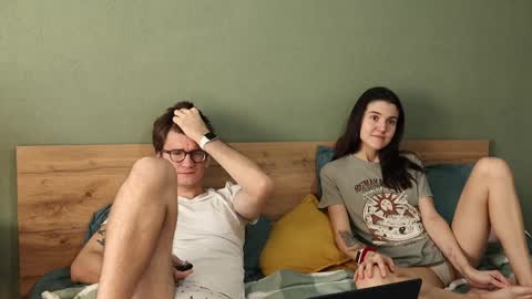 Snapshot of hard_pepper chatting on 12.17.24 Emily and David online show from 12.17.24
