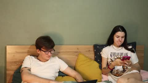 Snapshot of hard_pepper chatting on 12.25.24 Emily and David online show from 12.25.24