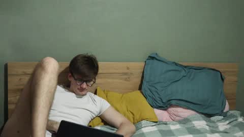 Snapshot of hard_pepper chatting on 02.25.25 Emily and David online show from 02.25.25