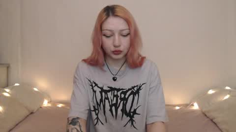 Snapshot of hardcore_x chatting on 05.06.26 Emily online show from 05.06.26