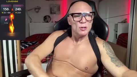 Snapshot of hardmattsteel chatting on 10.10.25 MATTSTEEL - ITALIAN STALLION online show from 10.10.25