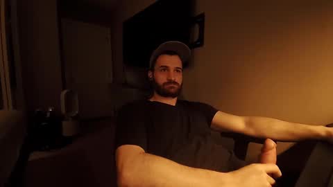 Tom online show from 09.10.25