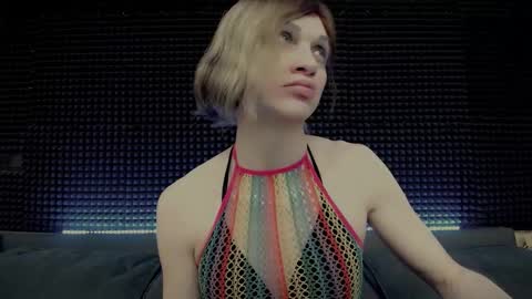 Miss Hardy online show from 03.03.26