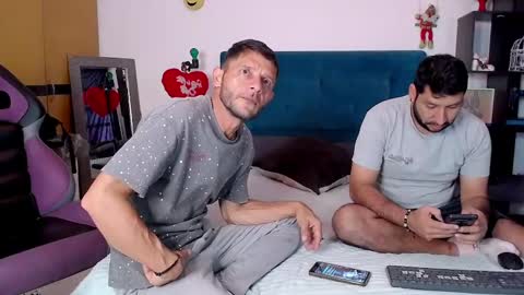 A X E L online show from 12.10.24