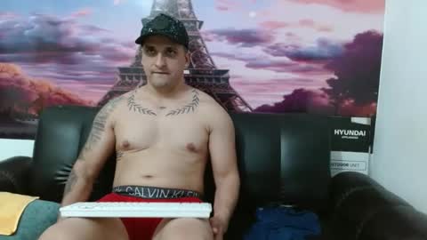 Snapshot of harley_9001 chatting on 12.11.24 harley_9001 online show from 12.11.24