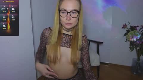 Snapshot of harley_everly chatting on 10.31.25 Tasya online show from 10.31.25