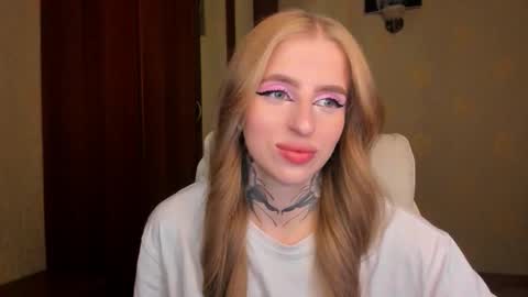 Julia online show from 09.26.25