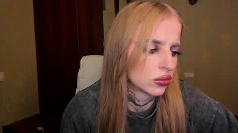 Julia online show from 10.03.25