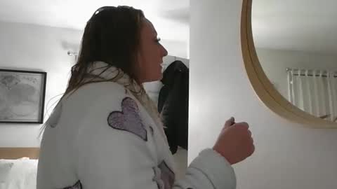 Snapshot of harmony_rose_xoxo chatting on 11.30.25 Harmony online show from 11.30.25