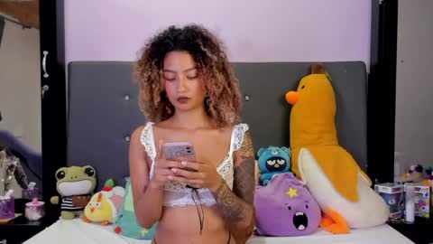 Snapshot of harmonyy_hill chatting on 04.26.26 Harmony Hill online show from 04.26.26
