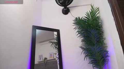 Snapshot of harper_brown1 chatting on 10.02.25 Harper online show from 10.02.25