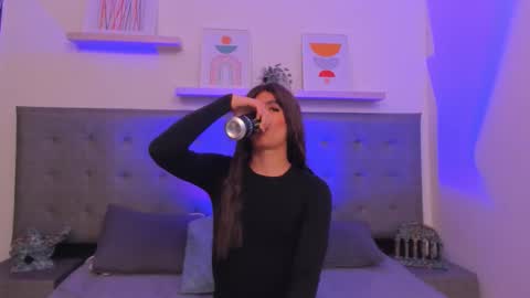 Snapshot of harper_brown1 chatting on 10.18.25 Harper online show from 10.18.25