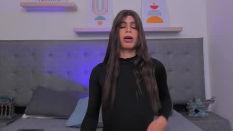 Snapshot of harper_brown1 chatting on 10.21.25 Harper online show from 10.21.25