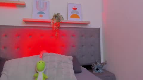 Snapshot of harper_brown1 chatting on 10.22.25 Harper online show from 10.22.25