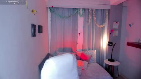 Snapshot of harper_woods chatting on 10.28.25 Harper online show from 10.28.25