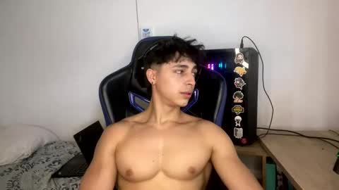 Snapshot of harry_p01 chatting on 12.19.24 harry_p01 online show from 12.19.24