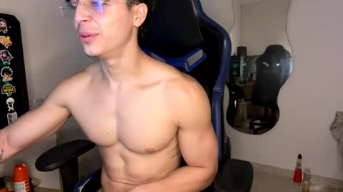 Snapshot of harry_p01 chatting on 09.08.25 harry_p01 online show from 09.08.25