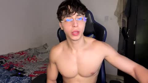 Snapshot of harry_p01 chatting on 09.15.25 harry_p01 online show from 09.15.25