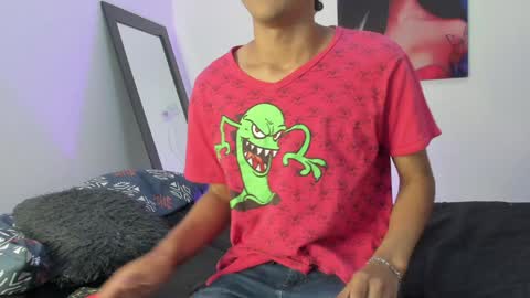 Snapshot of harrytwink18 chatting on 01.30.25 HARRY online show from 01.30.25