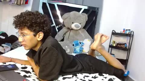 Snapshot of harrytwink18 chatting on 02.19.26 HARRY online show from 02.19.26