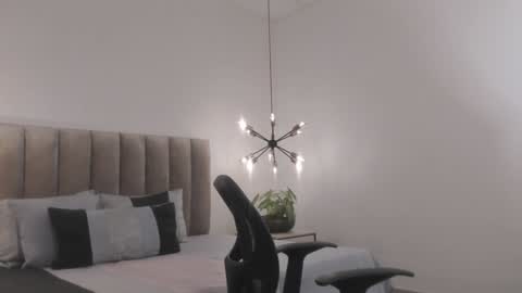 Harry Jones online show from 02.04.25