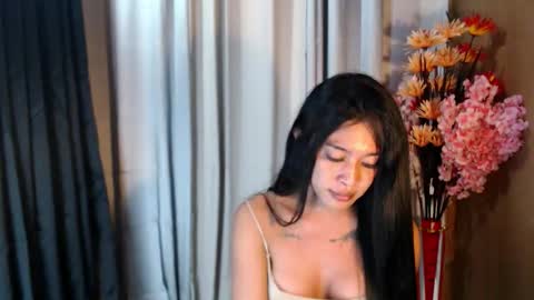 Snapshot of hartress chatting on 12.22.25 WAITING FOR PVT online show from 12.22.25