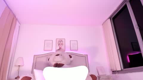 Snapshot of haru__kii chatting on 10.26.25 haru online show from 10.26.25