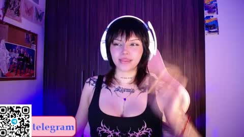 Snapshot of harumi09 chatting on 11.15.25 harukitty online show from 11.15.25