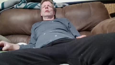 Snapshot of harveybane chatting on 02.25.25 philatio online show from 02.25.25