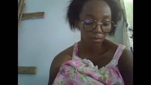 Snapshot of harysette chatting on 01.11.25 harysette online show from 01.11.25