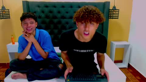 Snapshot of hasan_barry chatting on 01.08.25 Hasan and Barry Boyfriends online show from 01.08.25