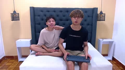 Snapshot of hasan_barry chatting on 01.09.25 Hasan and Barry Boyfriends online show from 01.09.25