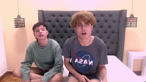 Snapshot of hasan_barry chatting on 01.12.25 Hasan and Barry Boyfriends online show from 01.12.25