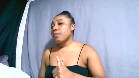 Snapshot of hasimina09 chatting on 10.20.25 hasimina09 online show from 10.20.25