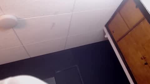 Snapshot of hat_guy01 chatting on 02.07.26 hat_guy01 online show from 02.07.26