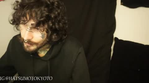 More content   2   online show from 02.21.25