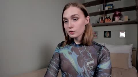 Mia online show from 11.20.25