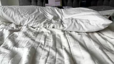 Snapshot of hawt_ass_milf chatting on 03.03.25 Amber - or vip online show from 03.03.25