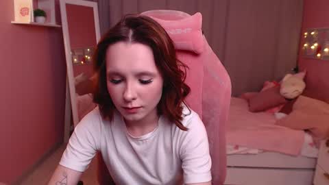 Snapshot of haya_harareet chatting on 02.10.26 Mia online show from 02.10.26