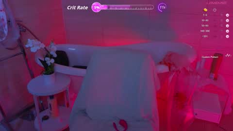 Snapshot of haylefirehot chatting on 10.22.25 Hayle online show from 10.22.25